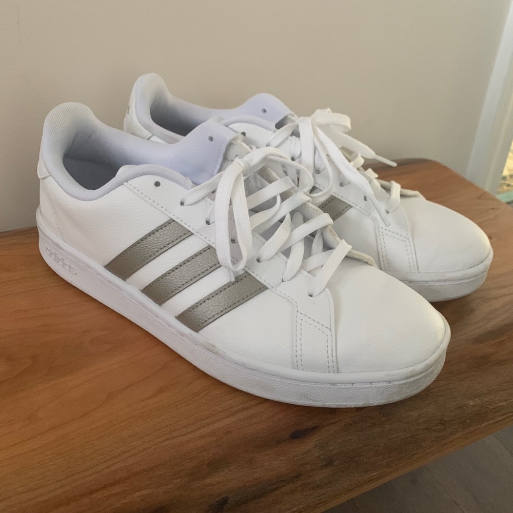 EUC - Adidas Grand Court Sneaker - 11